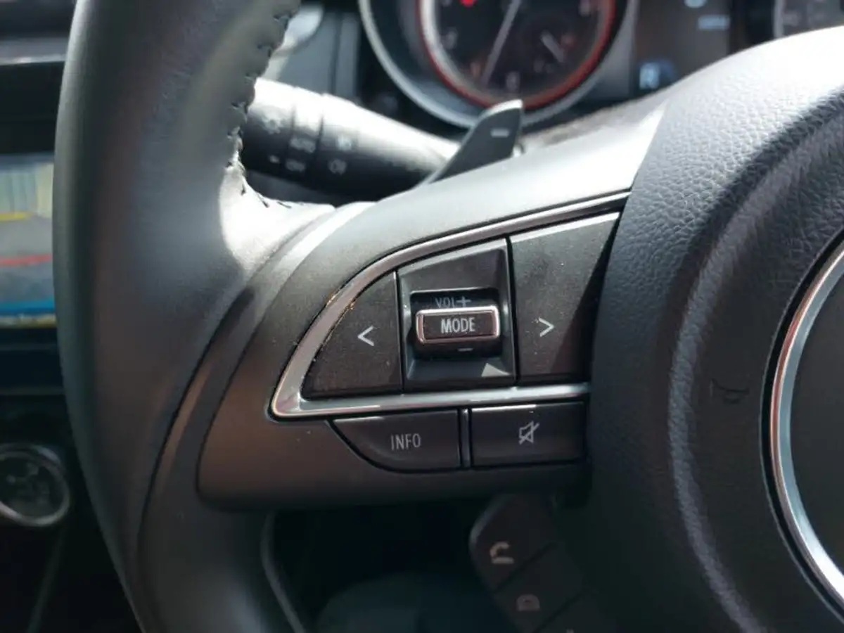 2022-suzuki-swift-12-dualjet-sz5-cvt-big-18