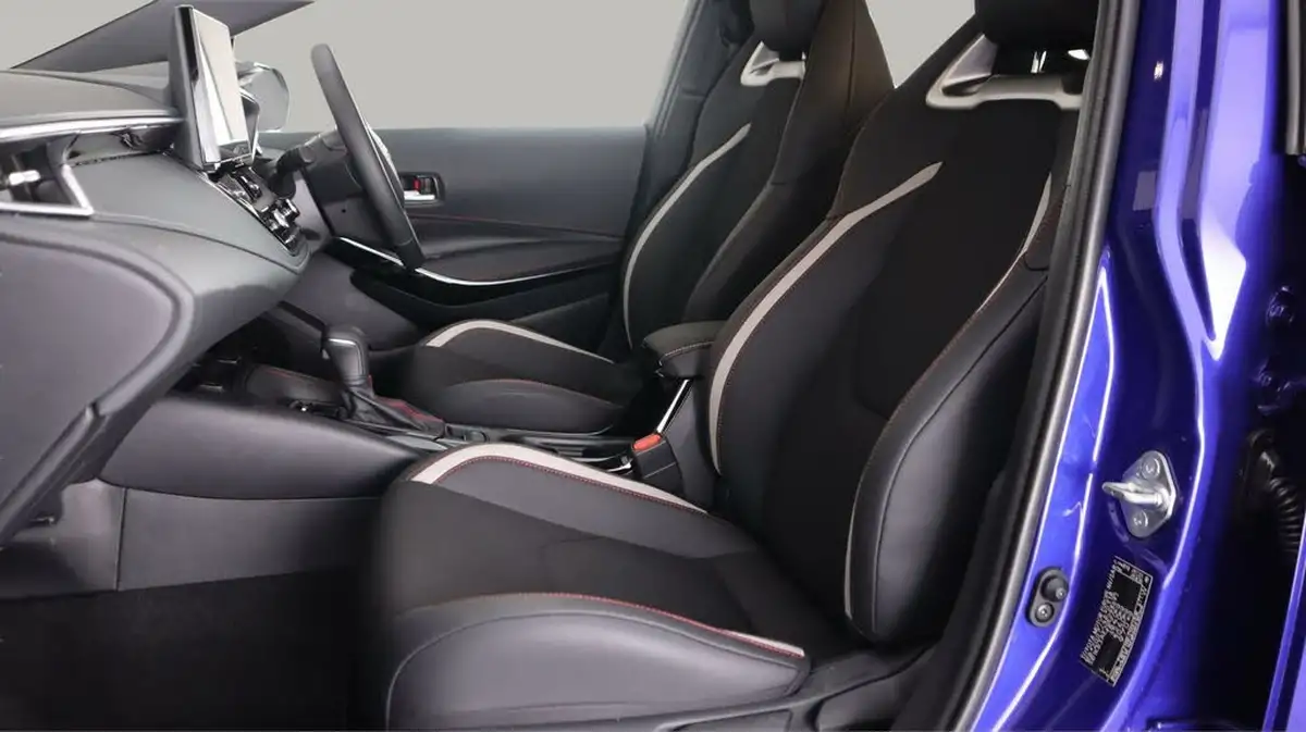 2024-toyota-corolla-18-vvt-i-gr-sport-hatchback-big-14