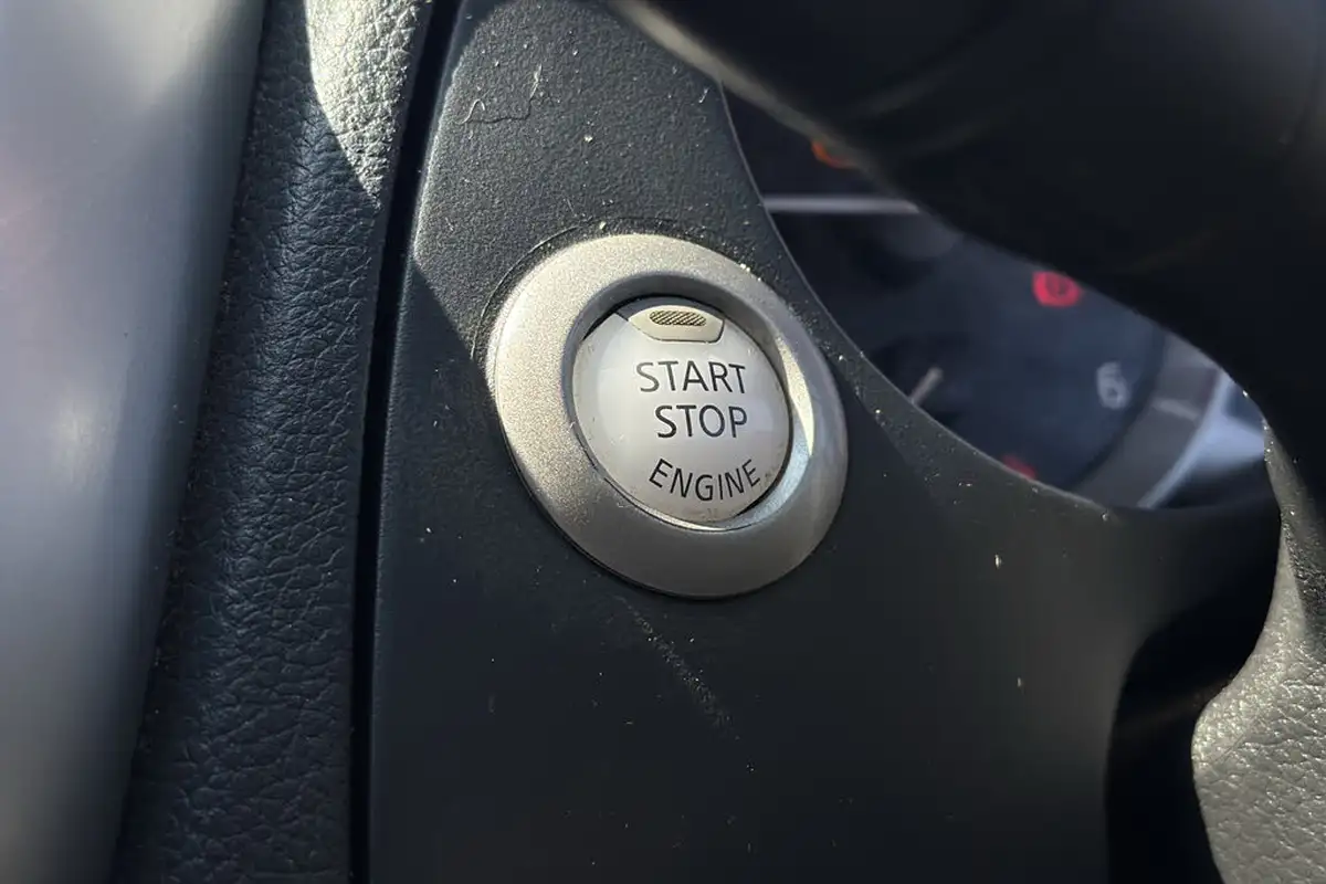 2017-nissan-navara-23dci-tekna-auto-big-20
