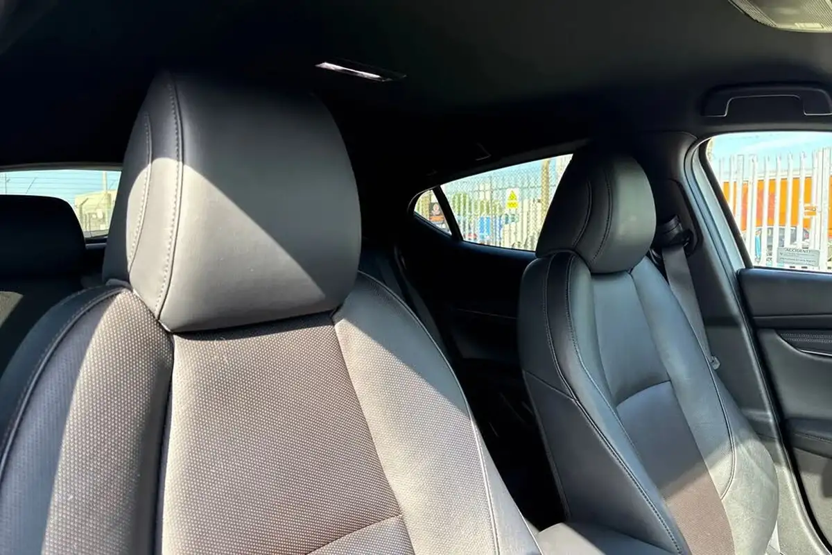 2019-mazda-mazda3-20-gt-sport-tech-122ps-hatchback-5d-big-23