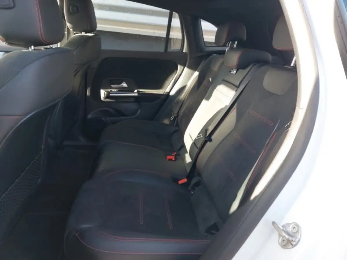 2021-mercedes-benz-eqa-e-eqa-350-amg-line-big-5