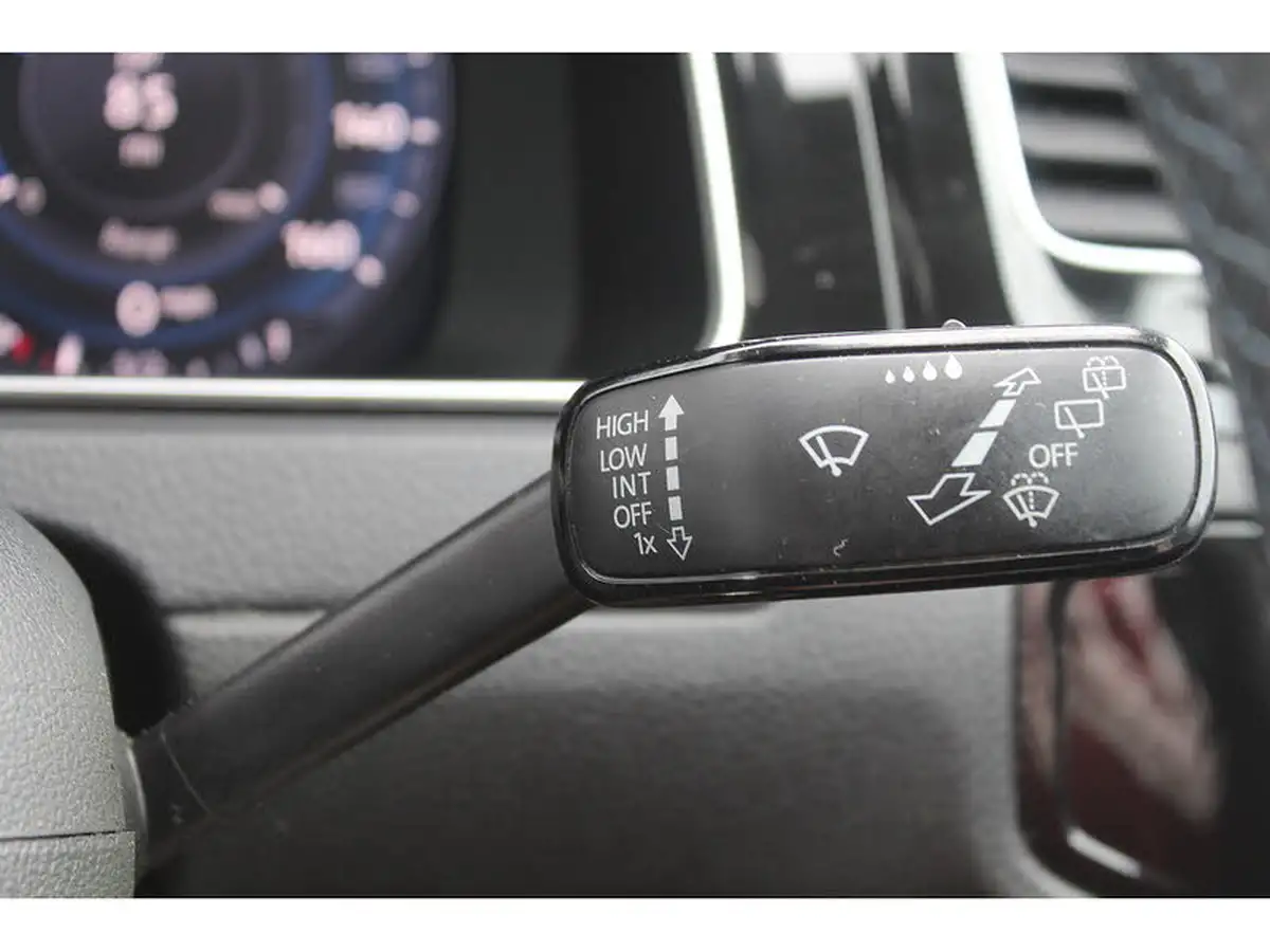2017-volkswagen-golf-14-tsi-gte-advance-ss-big-22