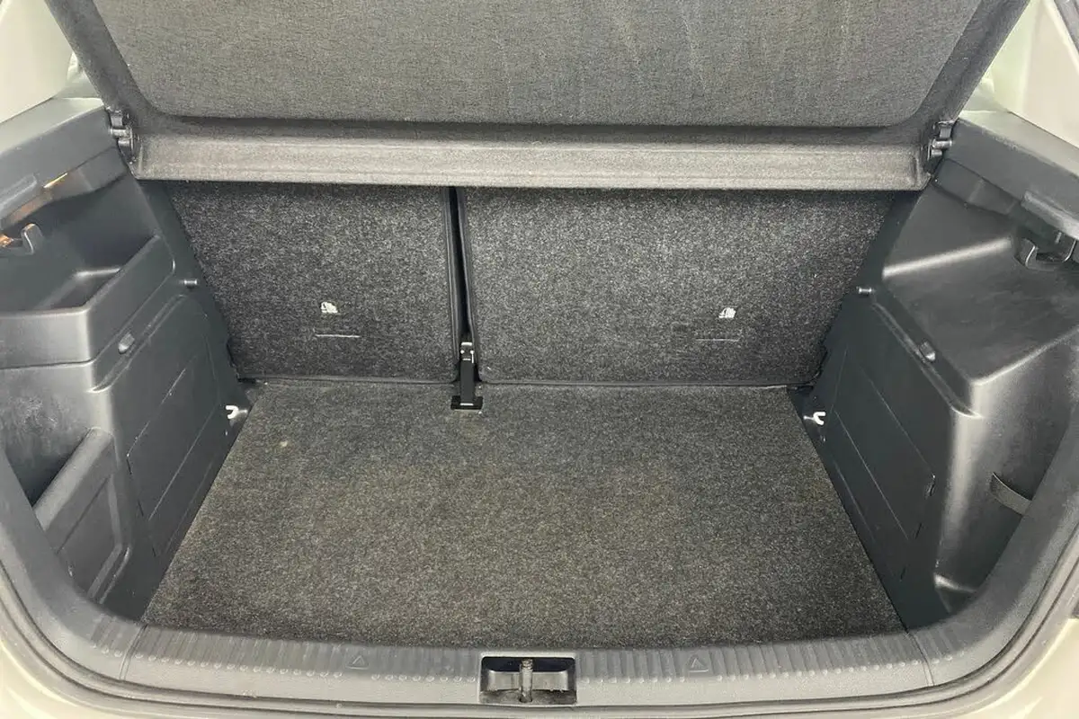 2019-skoda-fabia-10-mpi-se-75ps-ss-hatchback-big-13