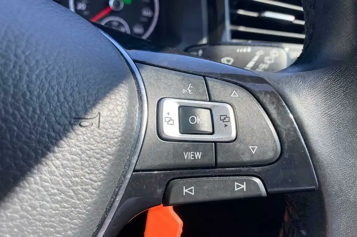 2021-volkswagen-polo-10-tsi-match-dsg-big-14