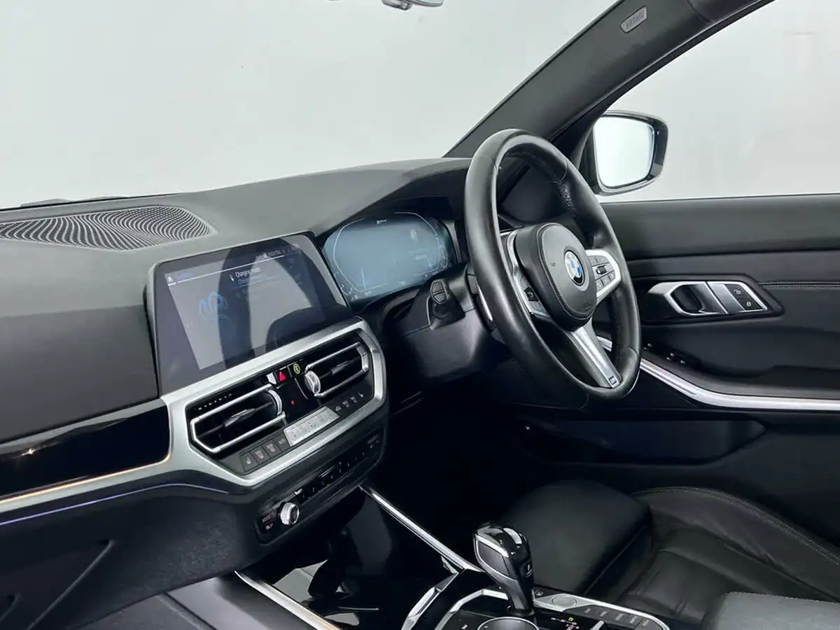 2021-bmw-3-series-20-330e-m-sport-pro-edition-saloon-4d-big-16