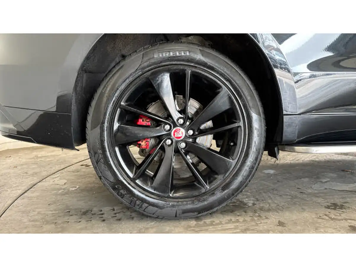 2022-jaguar-f-pace-20-p250-r-dynamic-black-big-6
