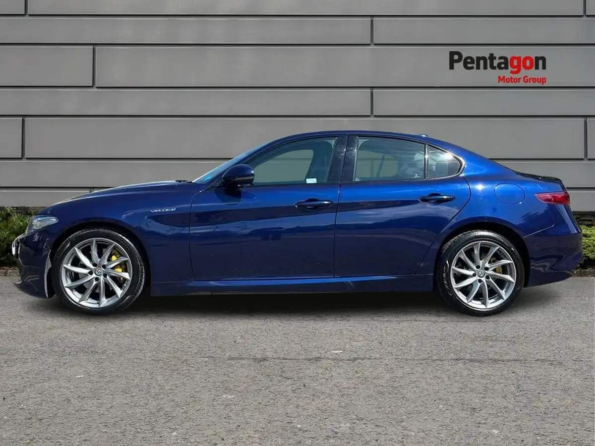 2018-alfa-romeo-giulia-20-veloce-big-12