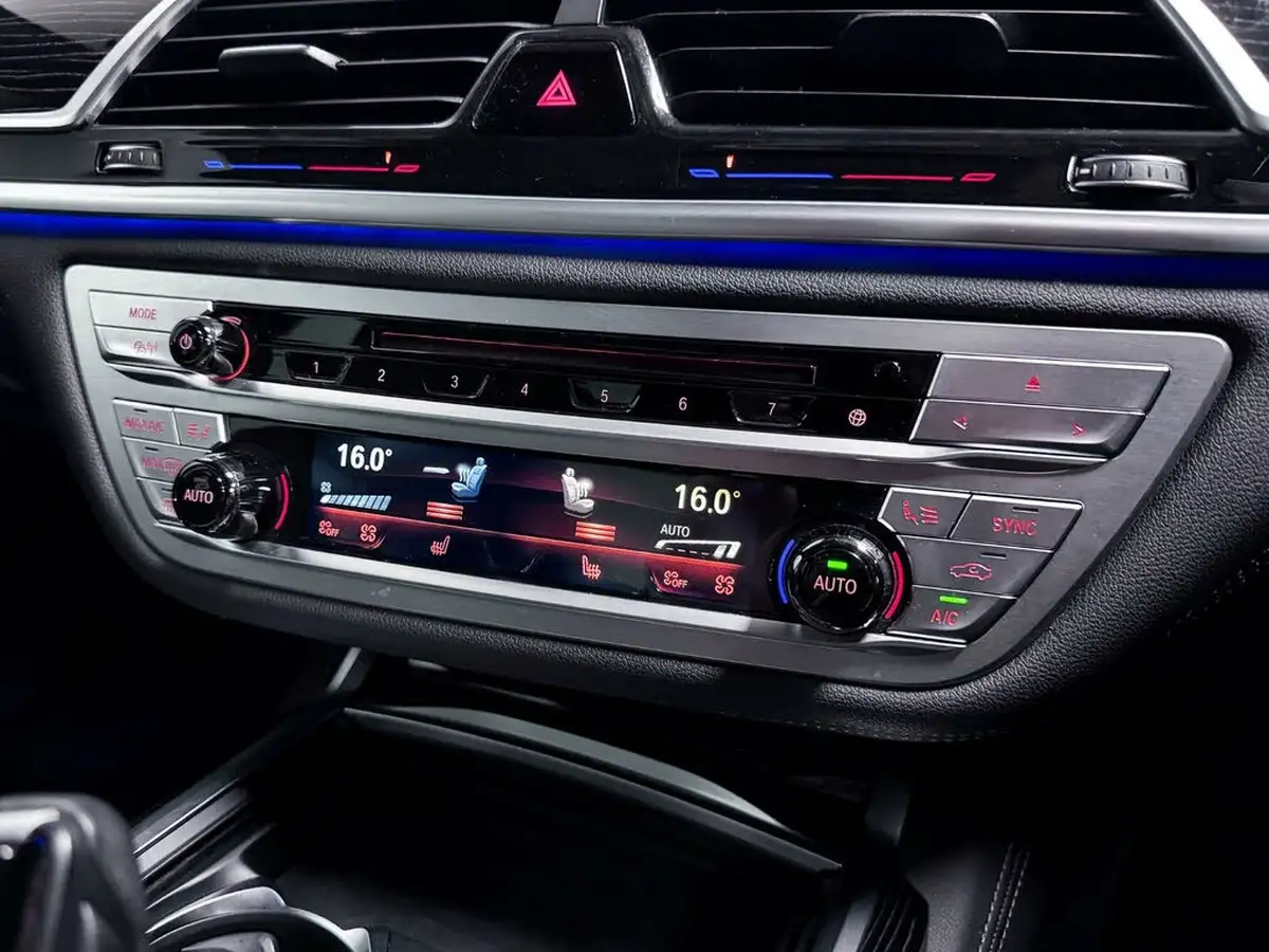 2022-bmw-7-series-30-745e-m-sport-big-30
