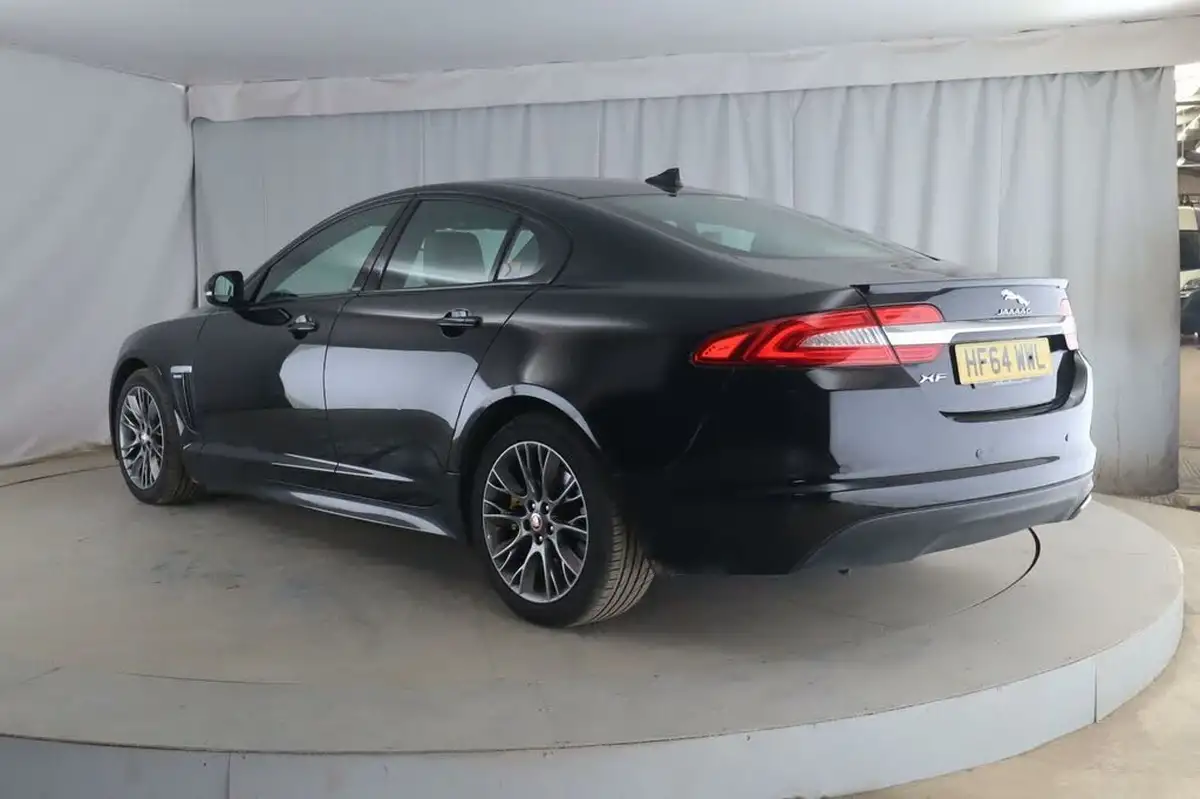 2014-jaguar-xf-22td-r-sport-200ps-saloon-4d-big-6
