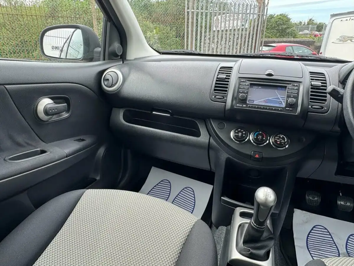 2011-nissan-note-14-n-tec-big-24