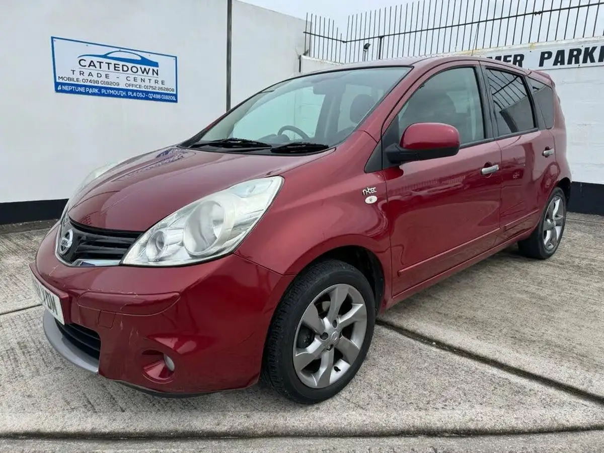 2011-nissan-note-14-n-tec-big-0
