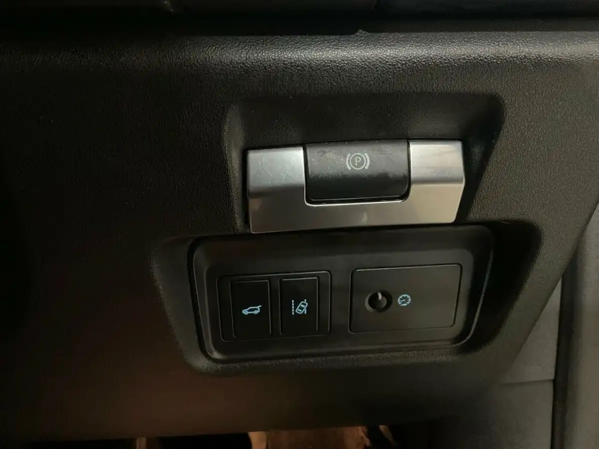 2018-jaguar-e-pace-20-i4d-s-ss-big-34