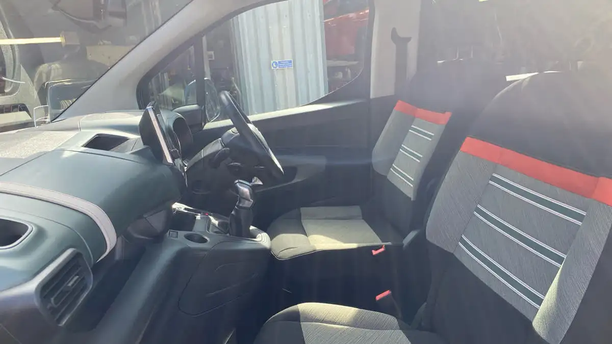2020-citroen-berlingo-15bluehdi-flair-xtr-m-size-100ps-big-11