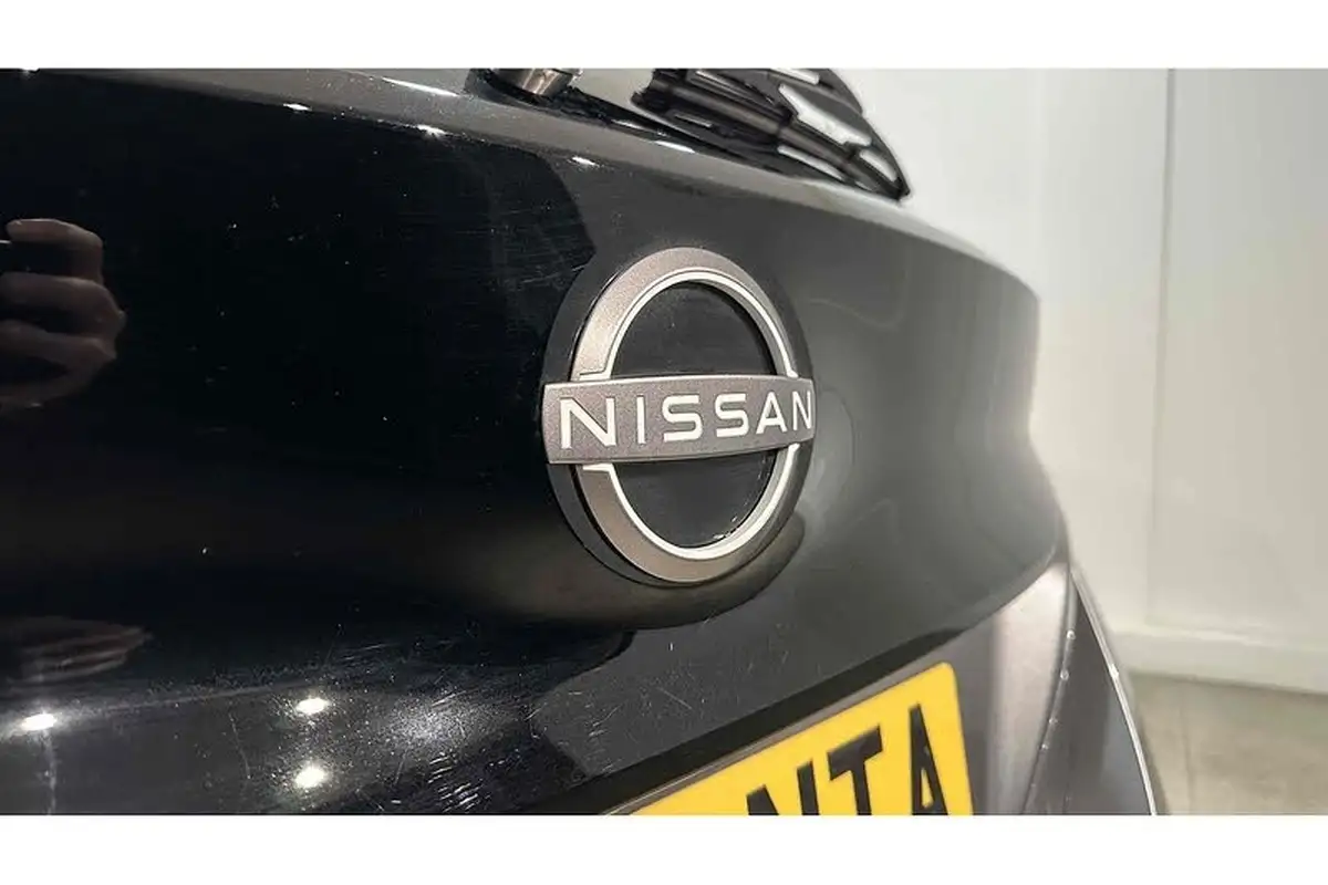 2024-nissan-leaf-e-tekna-39kwh-big-11