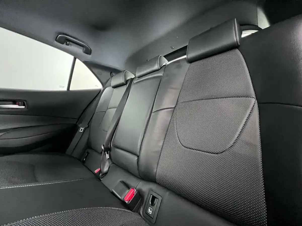 2021-toyota-corolla-18-vvt-i-excel-trk-hatchback-big-18