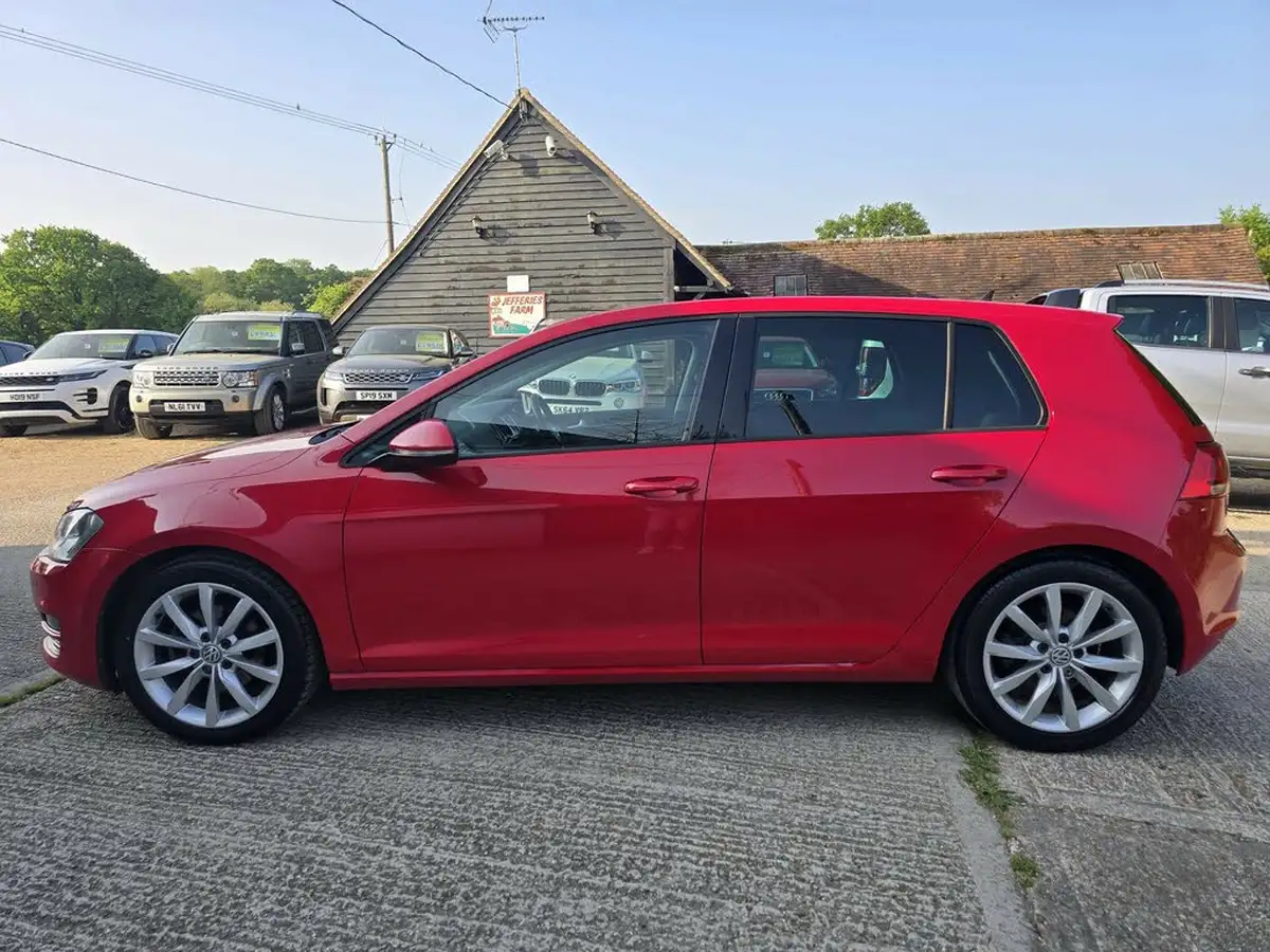 2015-volkswagen-golf-14-tsi-gt-actbmtss-hatchback-5d-1395cc-dsg-big-3