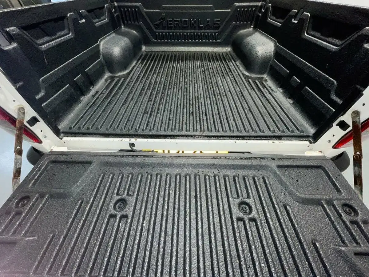 2021-toyota-hi-lux-24d-4d-icon-150hpeu6d-auto-big-9