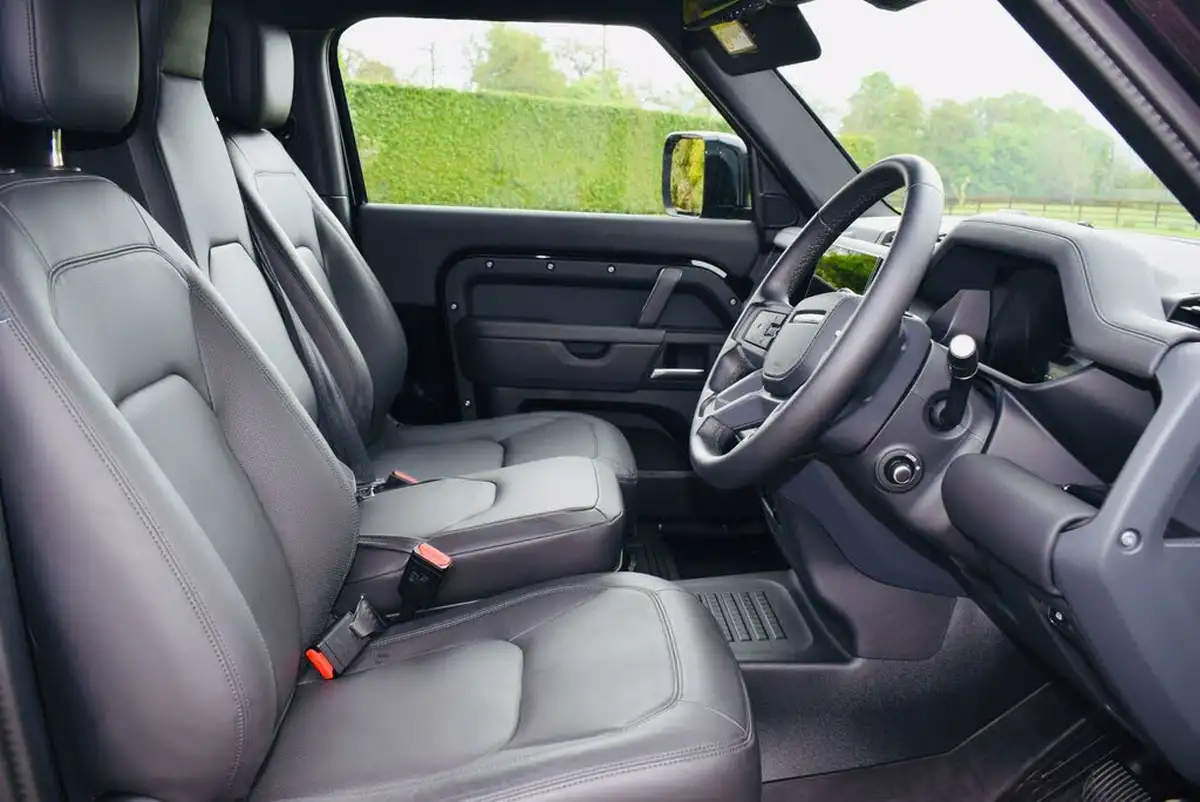 2024-land-rover-90-defender-30-d350-hard-top-x-dynamic-hse-90-big-9