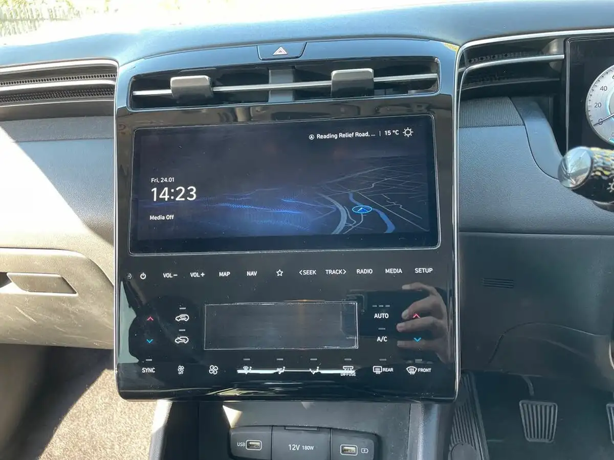 2022-hyundai-tucson-16-t-gdi-se-connect-150ps-big-17