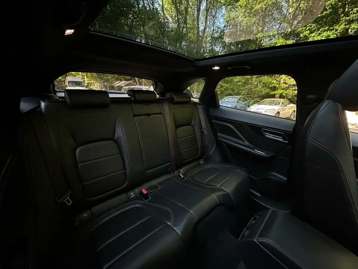 2020-jaguar-f-pace-30td-300-sport-big-18