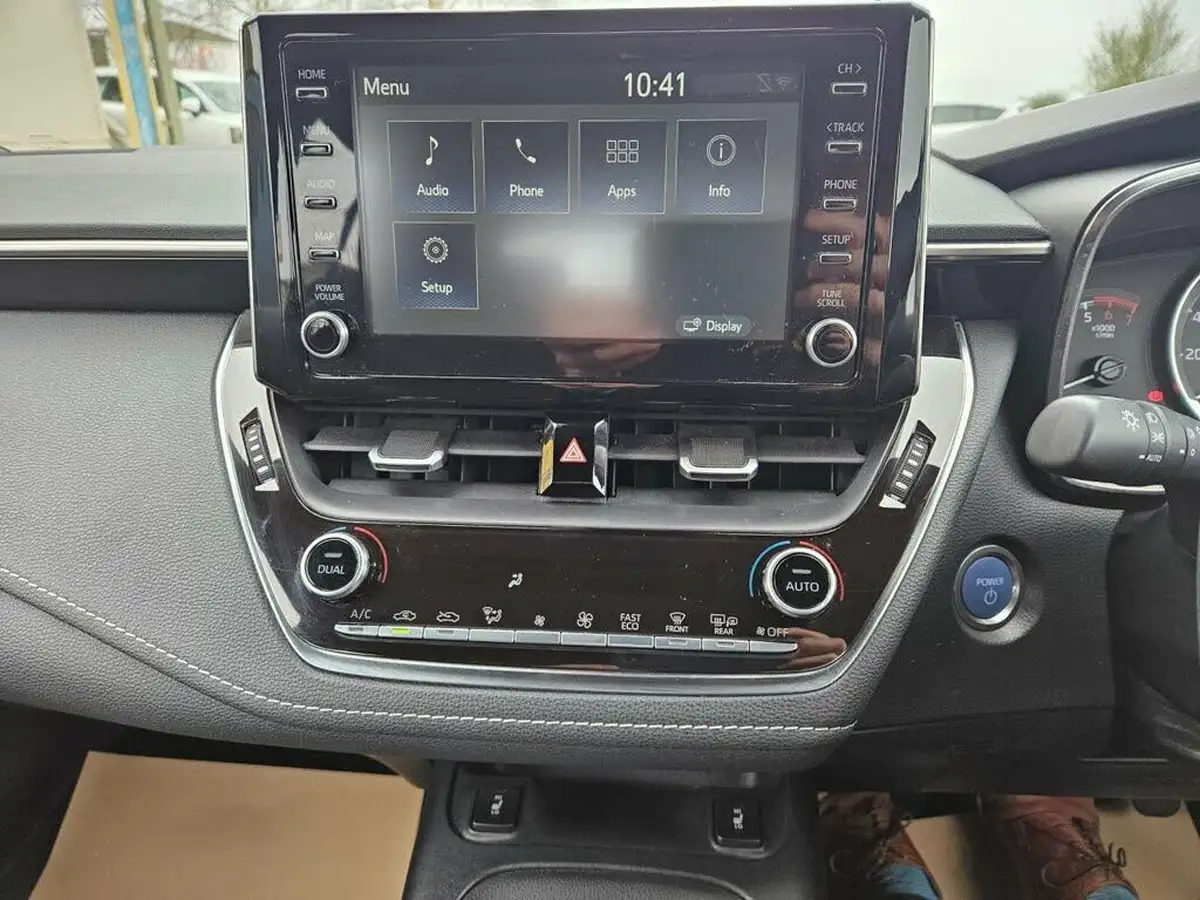 2020-toyota-corolla-18-vvt-i-icon-spare-wheel-hatchback-5d-big-12