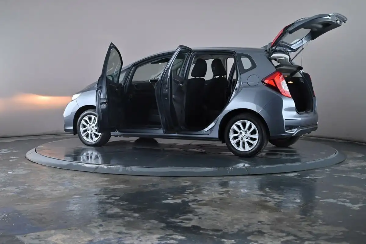 2018-honda-jazz-13-i-vtec-se-navi-big-46