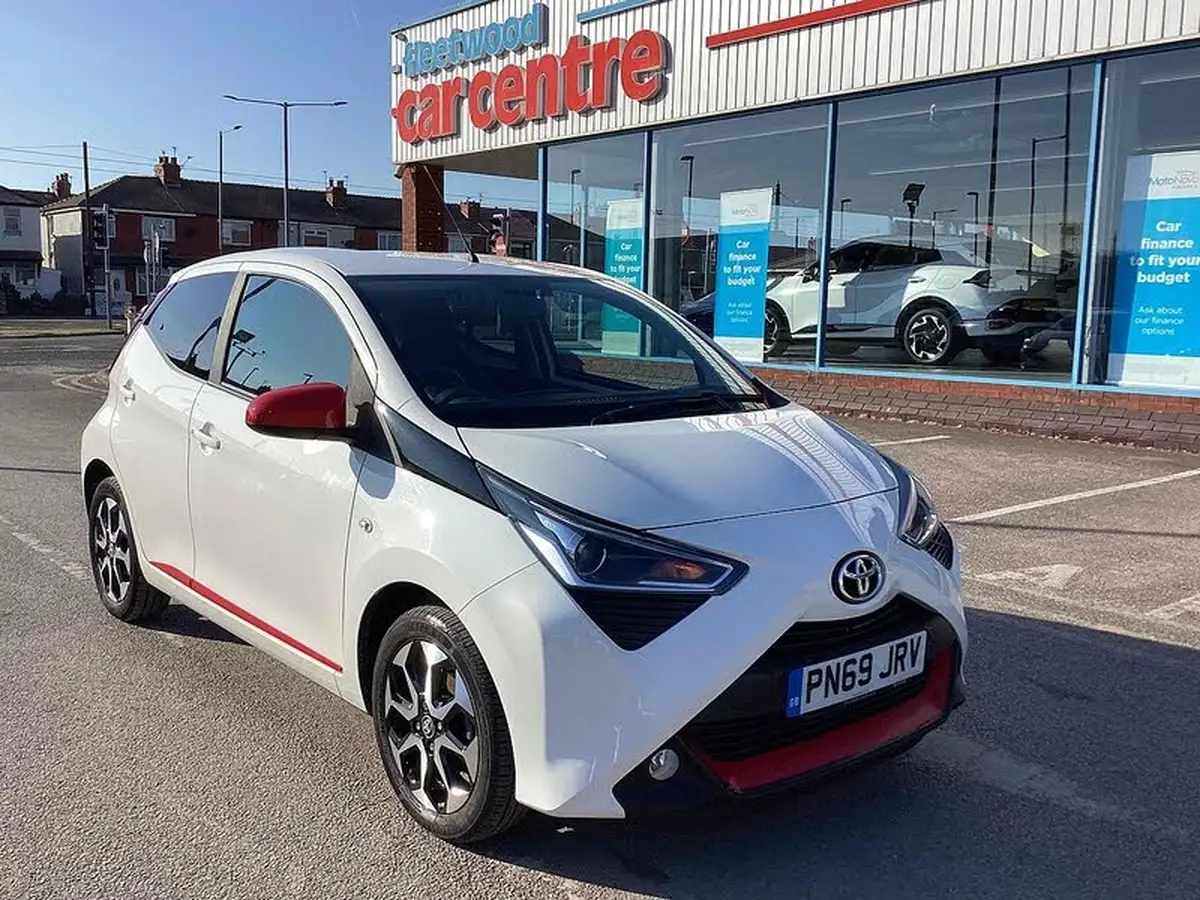 2019-toyota-aygo-10-vvt-i-x-trend-big-0