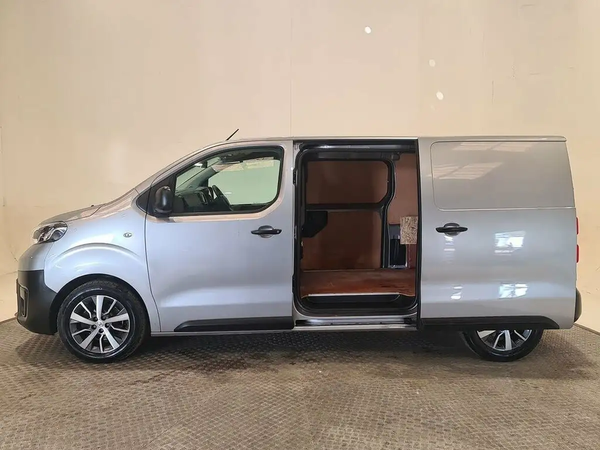2022-toyota-proace-15d-icon-medium-big-4