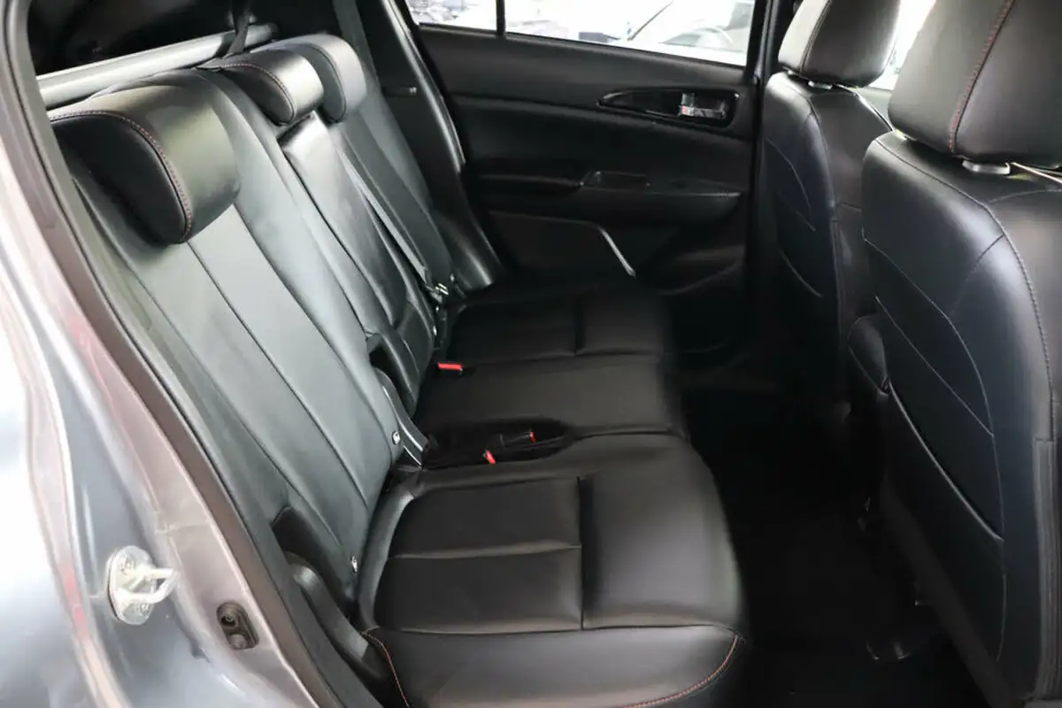 2018-mitsubishi-eclipse-cross-15-4-auto-big-28