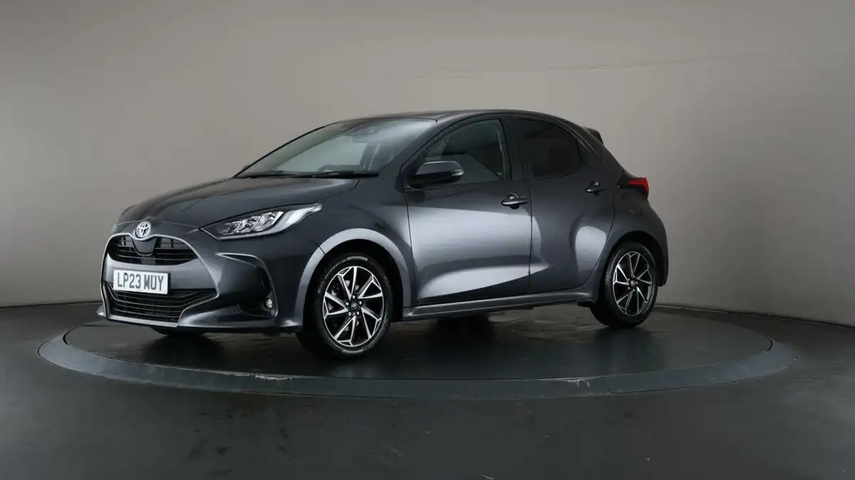 2023-toyota-yaris-15-vvt-i-design-big-2