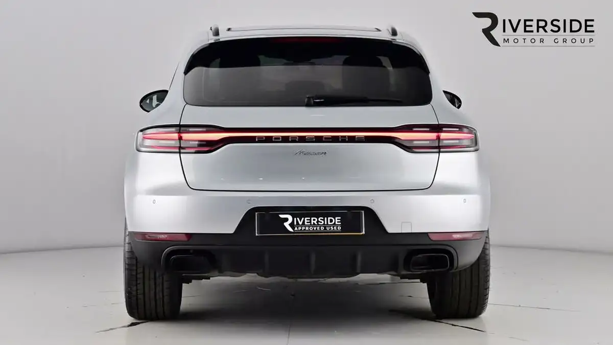2019-porsche-macan-20-big-4