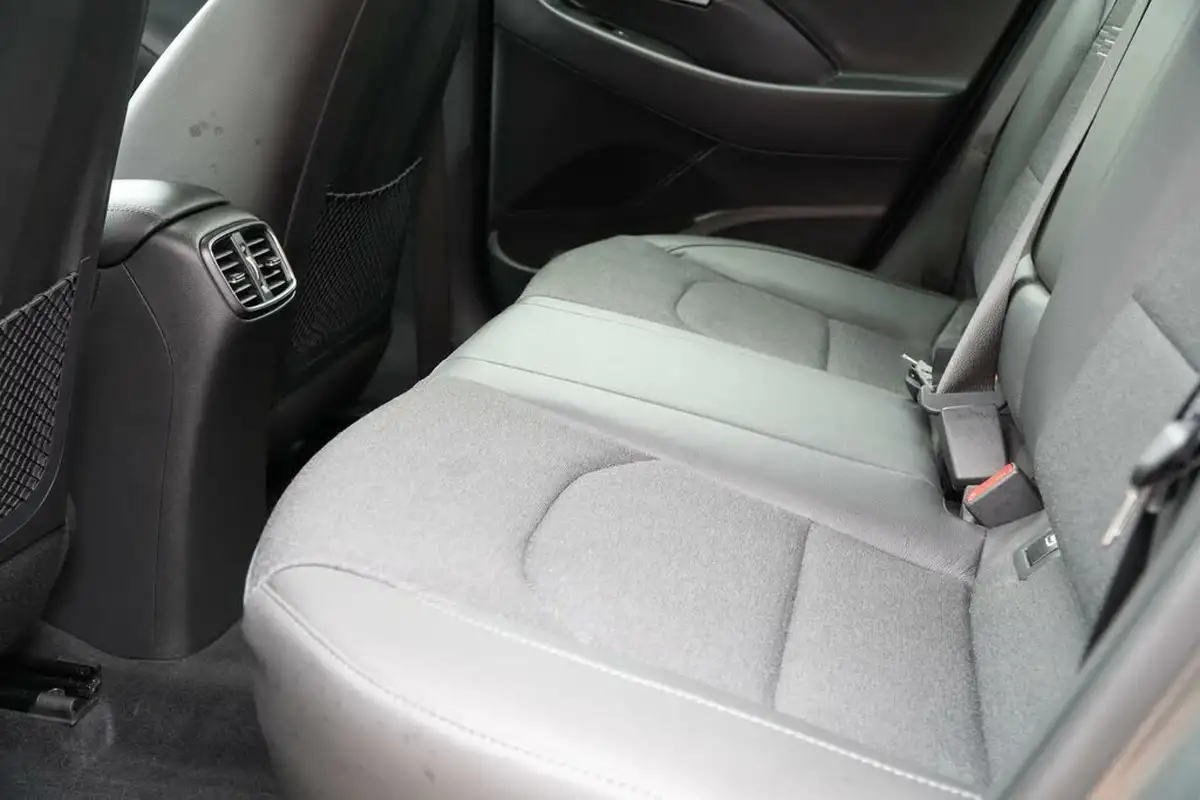 2023-hyundai-i30-10-t-gdi-premium-hatchback-big-57