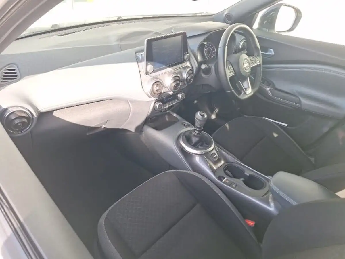 2022-nissan-juke-10-dig-t-n-connecta-big-4