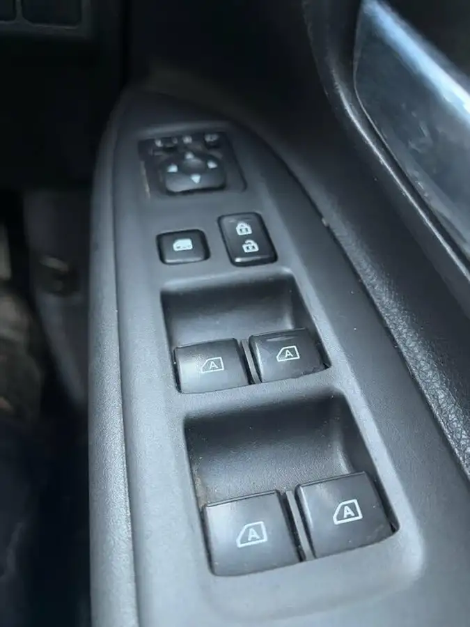 2021-mitsubishi-outlander-20-design-big-38