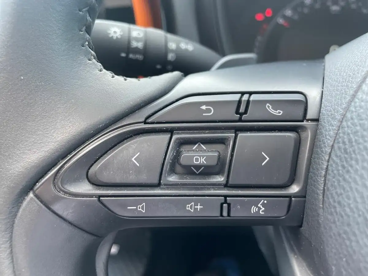 2022-toyota-aygo-x-10-vvt-i-limited-edition-cvt-big-23