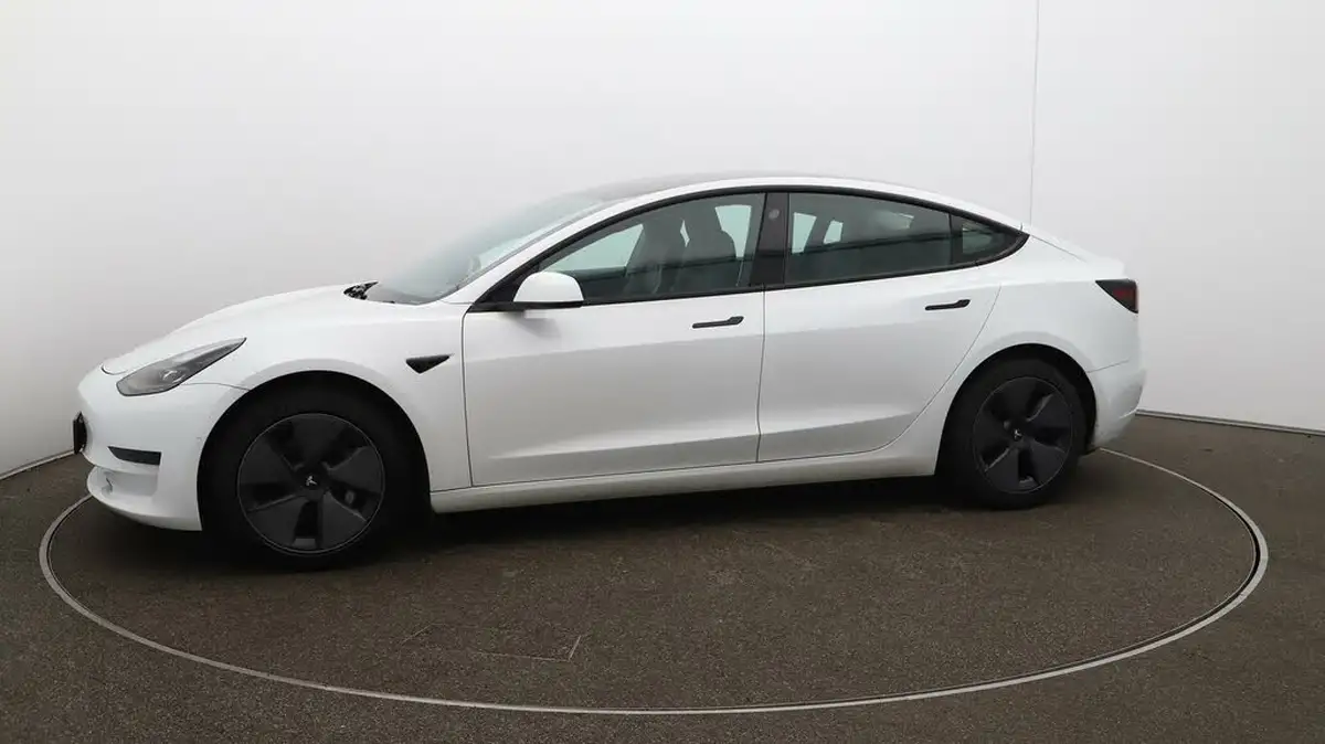 2021-tesla-model-3-e-long-range-4x4-big-64