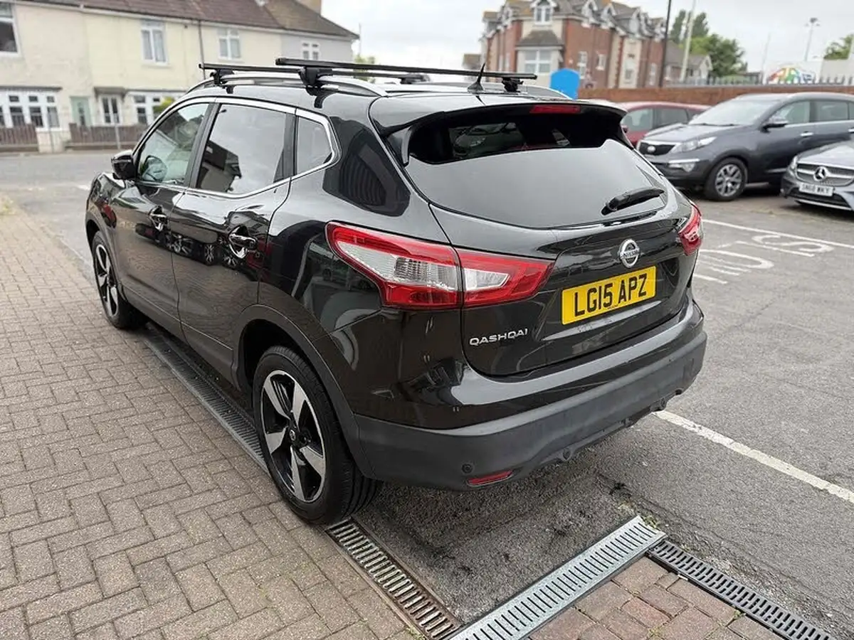 2015-nissan-qashqai-12-n-tec-xtronic-cvt-big-4