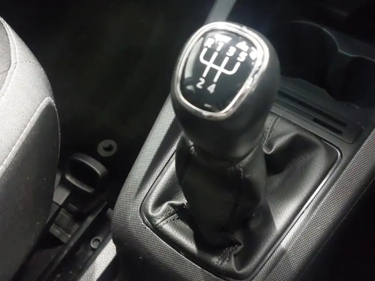 2020-skoda-fabia-10-tsi-se-95ps-estate-big-11