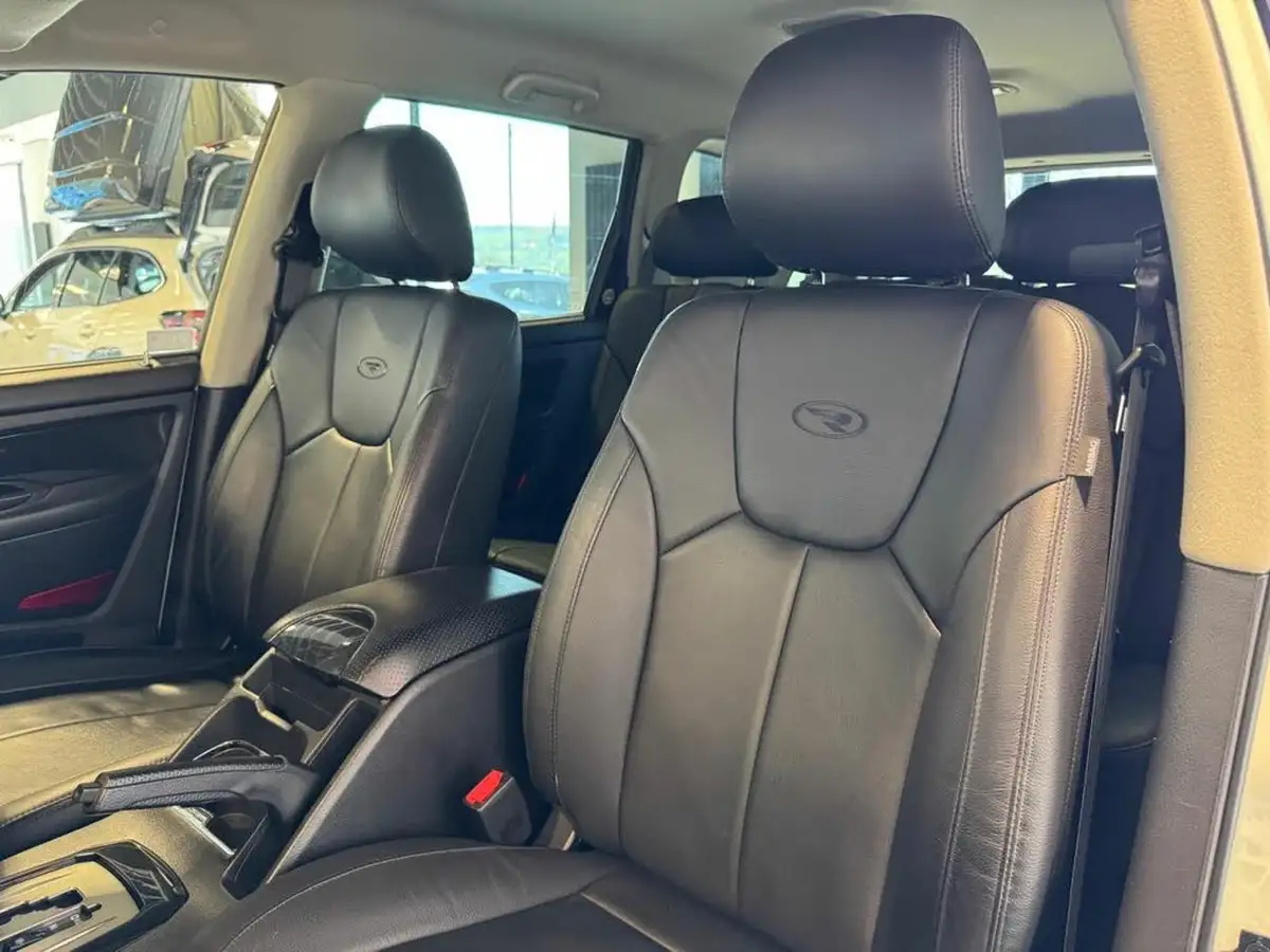 2016-kgm-ssangyong-rexton-w-22td-ex-t-tronic-big-32