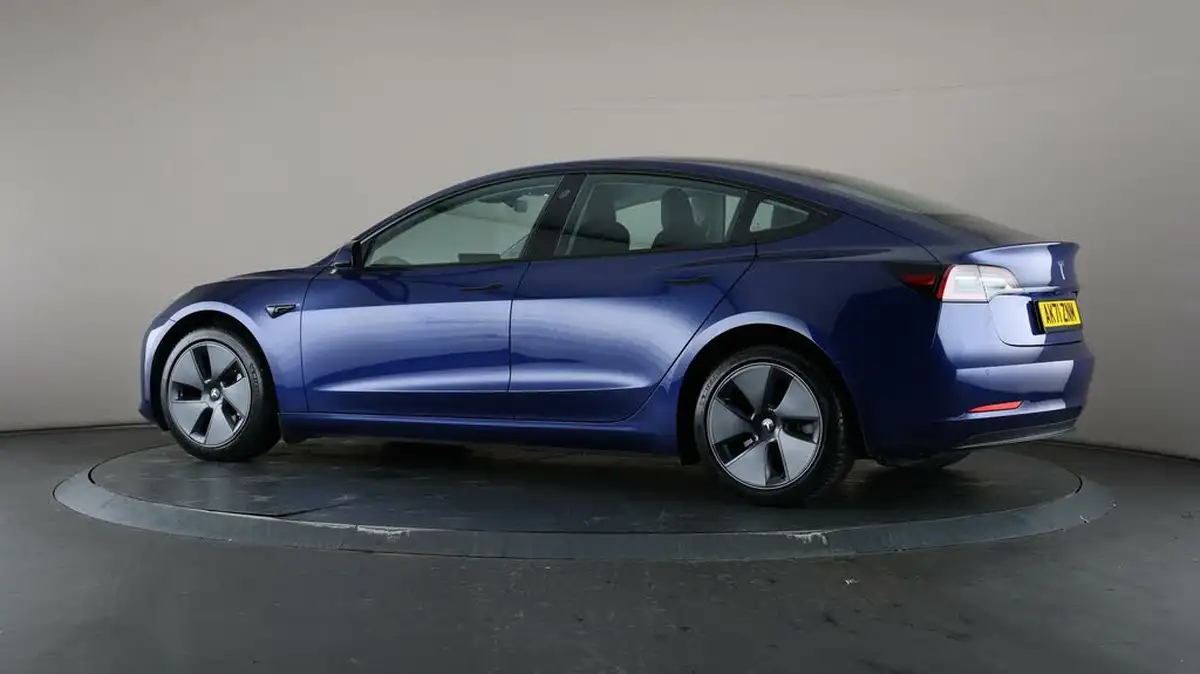 2021-tesla-model-3-e-long-range-awd-big-75