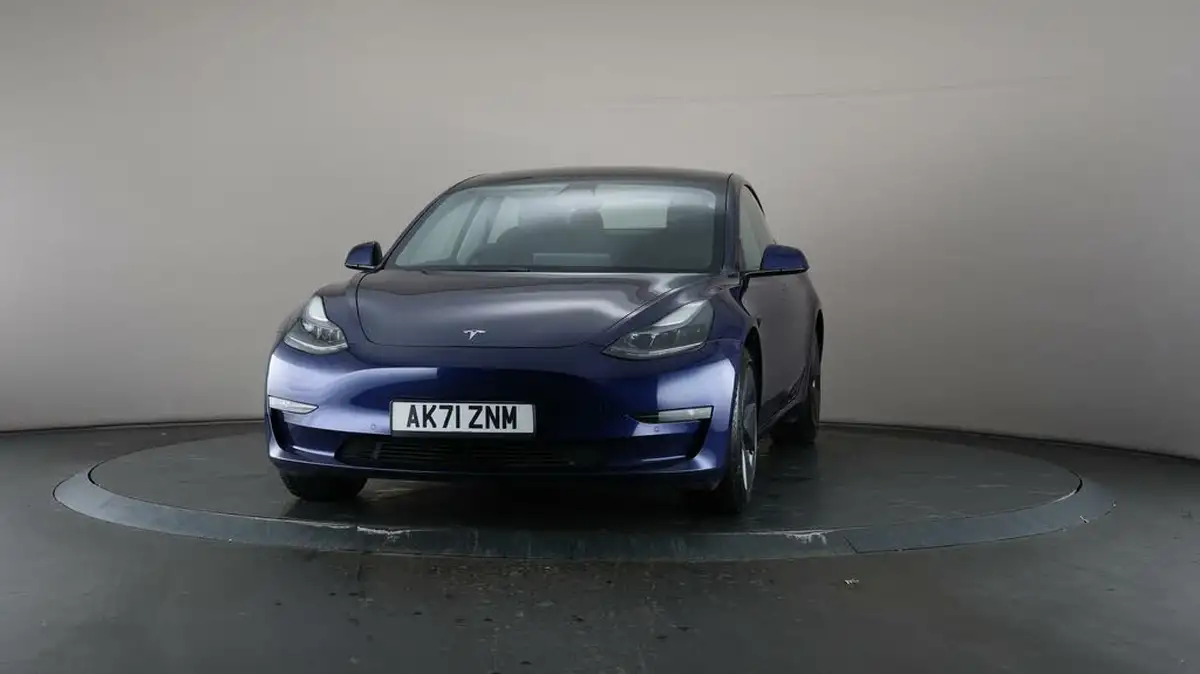 2021-tesla-model-3-e-long-range-awd-big-47