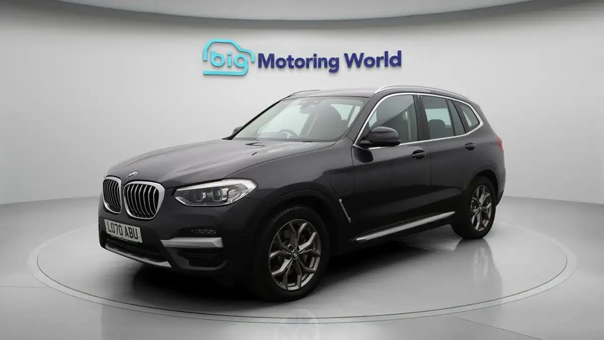 2021-bmw-x3-20-xdrive-30e-xline-big-3