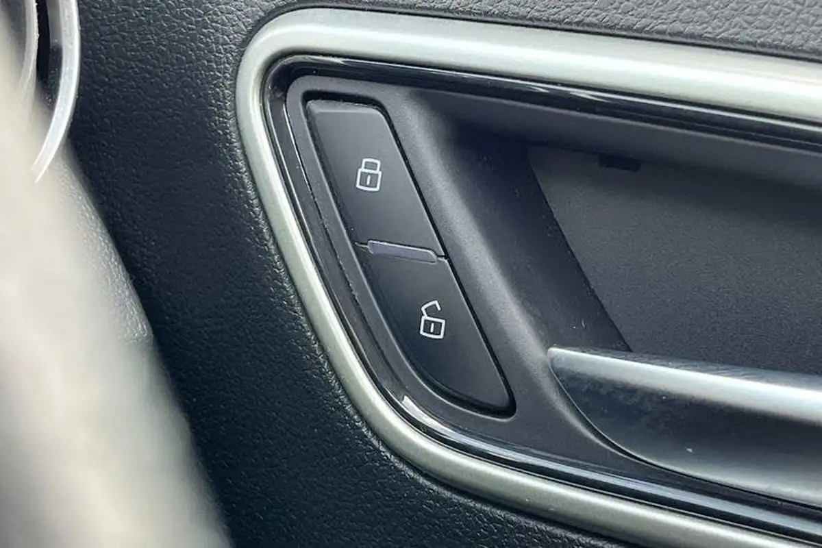 2018-mg-zs-suv-15-vti-tech-exclusive-big-32