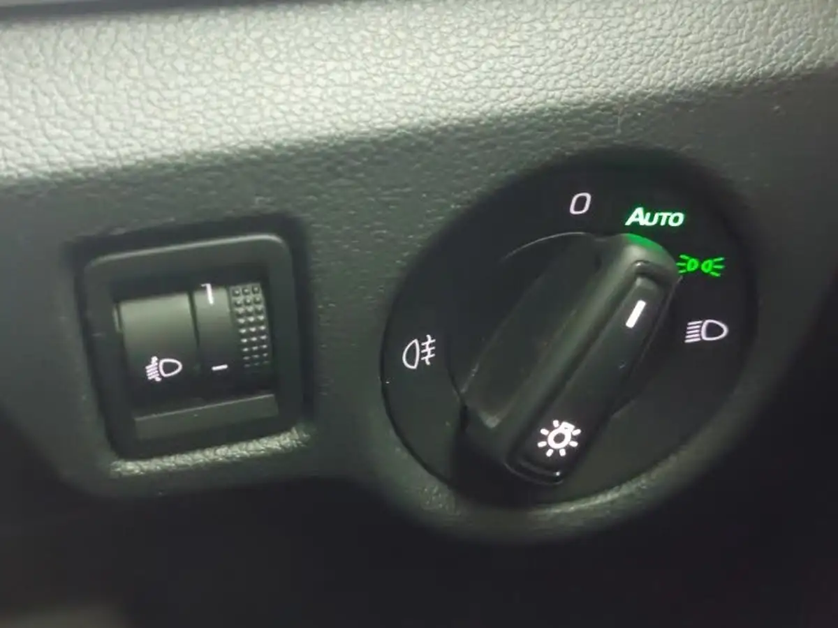 2023-skoda-kamiq-10-tsi-se-drive-95ps-big-17