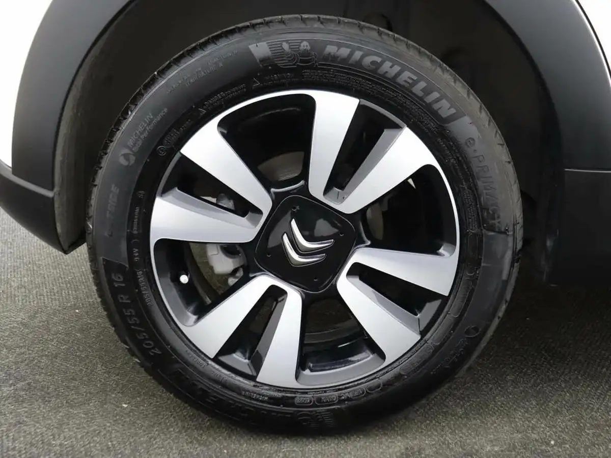 2024-citroen-c3-12-puretech-plus-110ps-eat6-big-12
