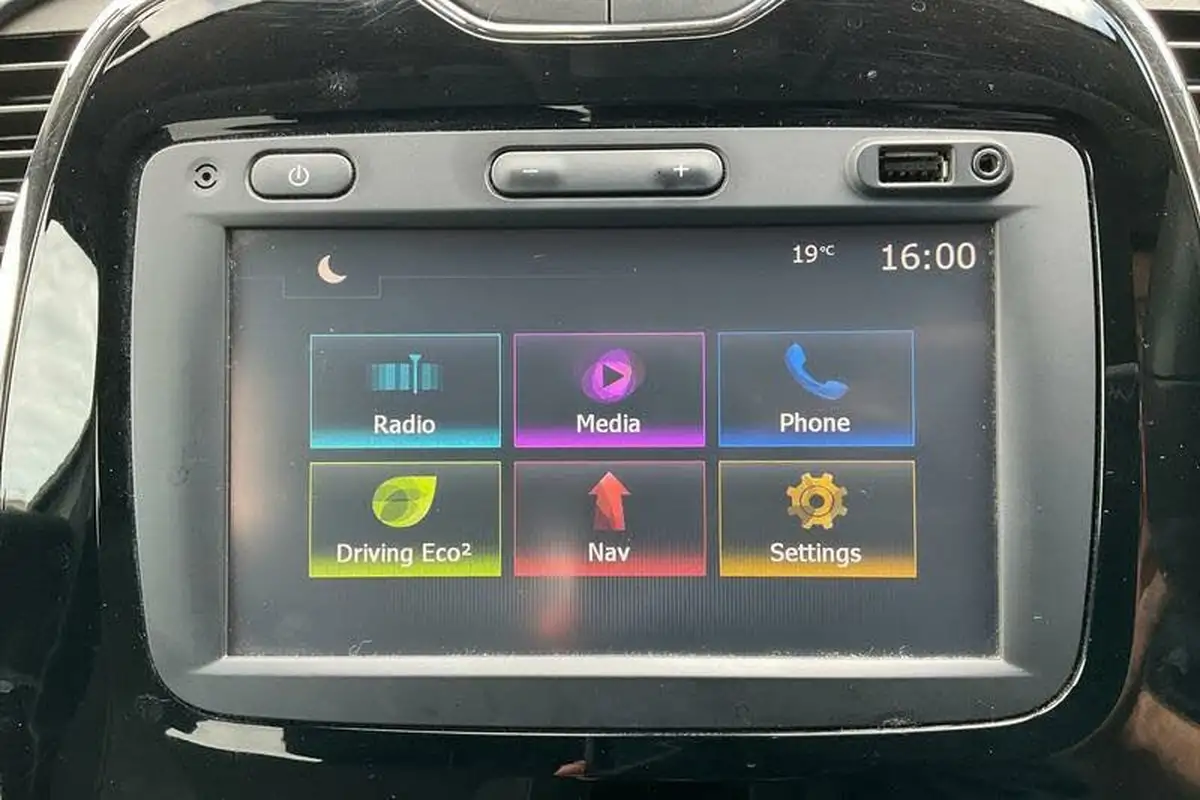2016-renault-captur-15dci-dynamique-s-nav-90bhp-edc-auto-big-22
