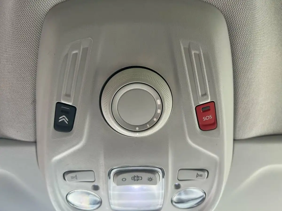 2018-citroen-grand-c4-spacetourer-15bluehdi-flair-big-57