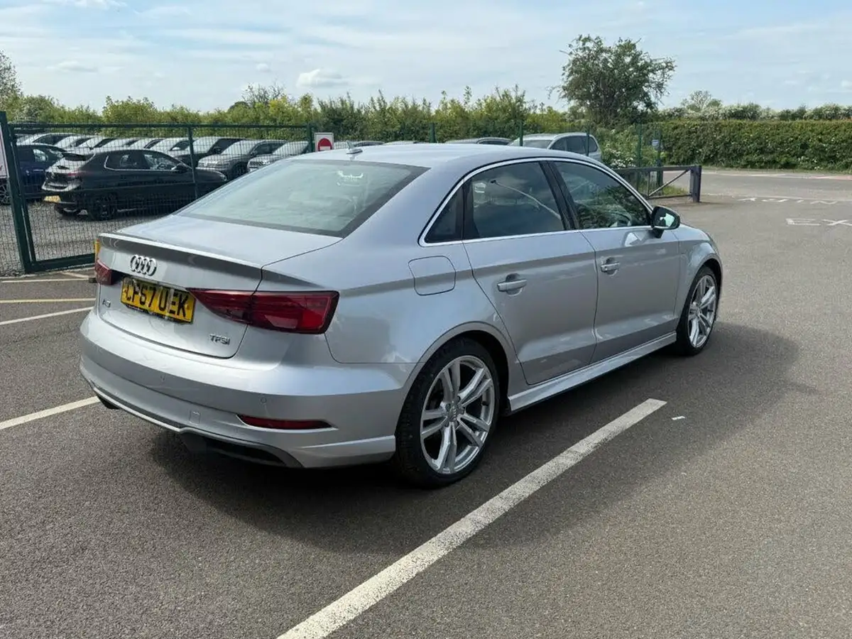 2017-audi-a3-15-tfsi-s-line-saloon-4d-big-8