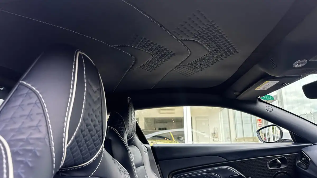 2020-aston-martin-dbs-52-v12-superleggera-big-25