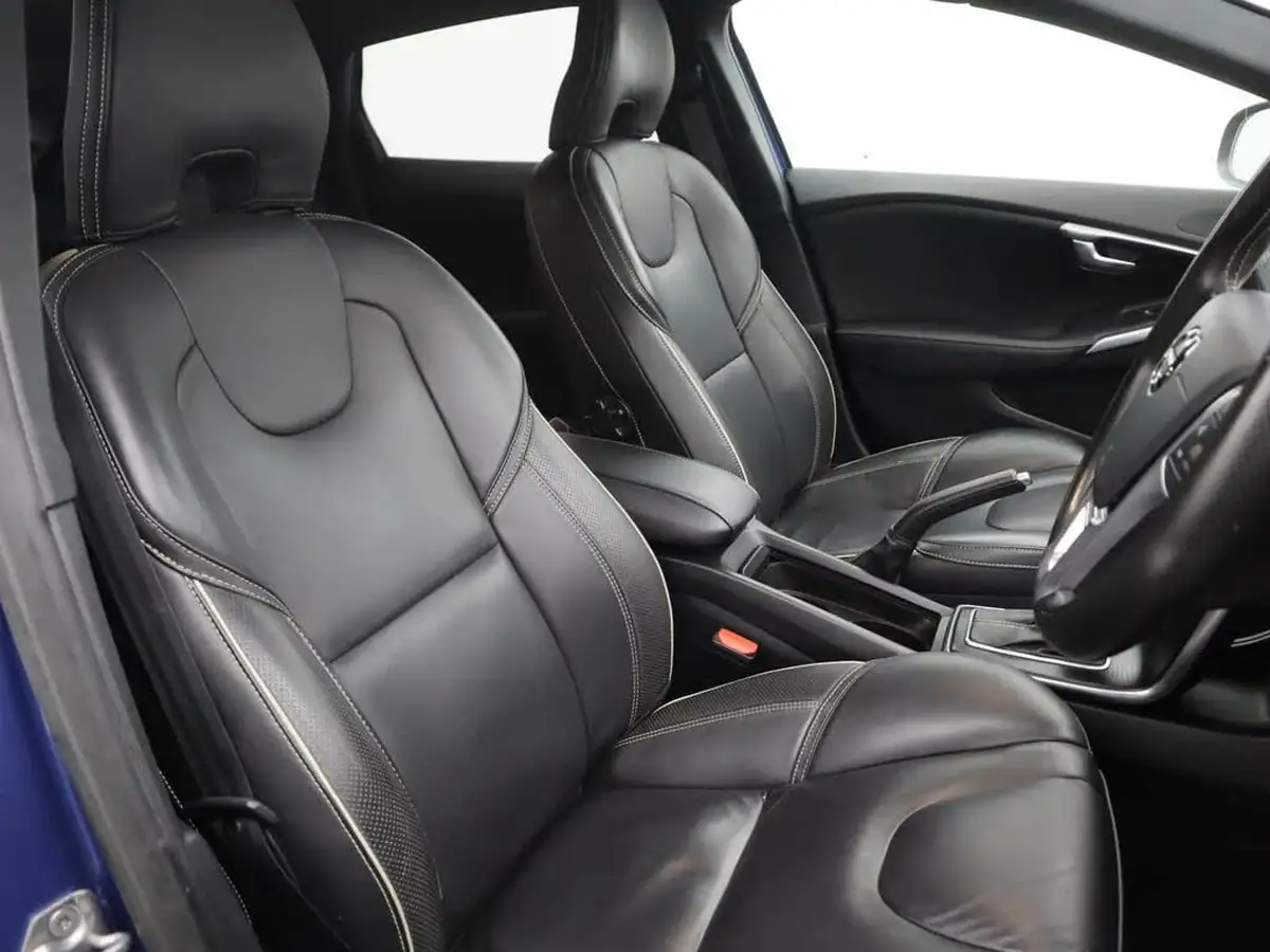 2019-volvo-v40-15-t3-r-design-edition-big-7